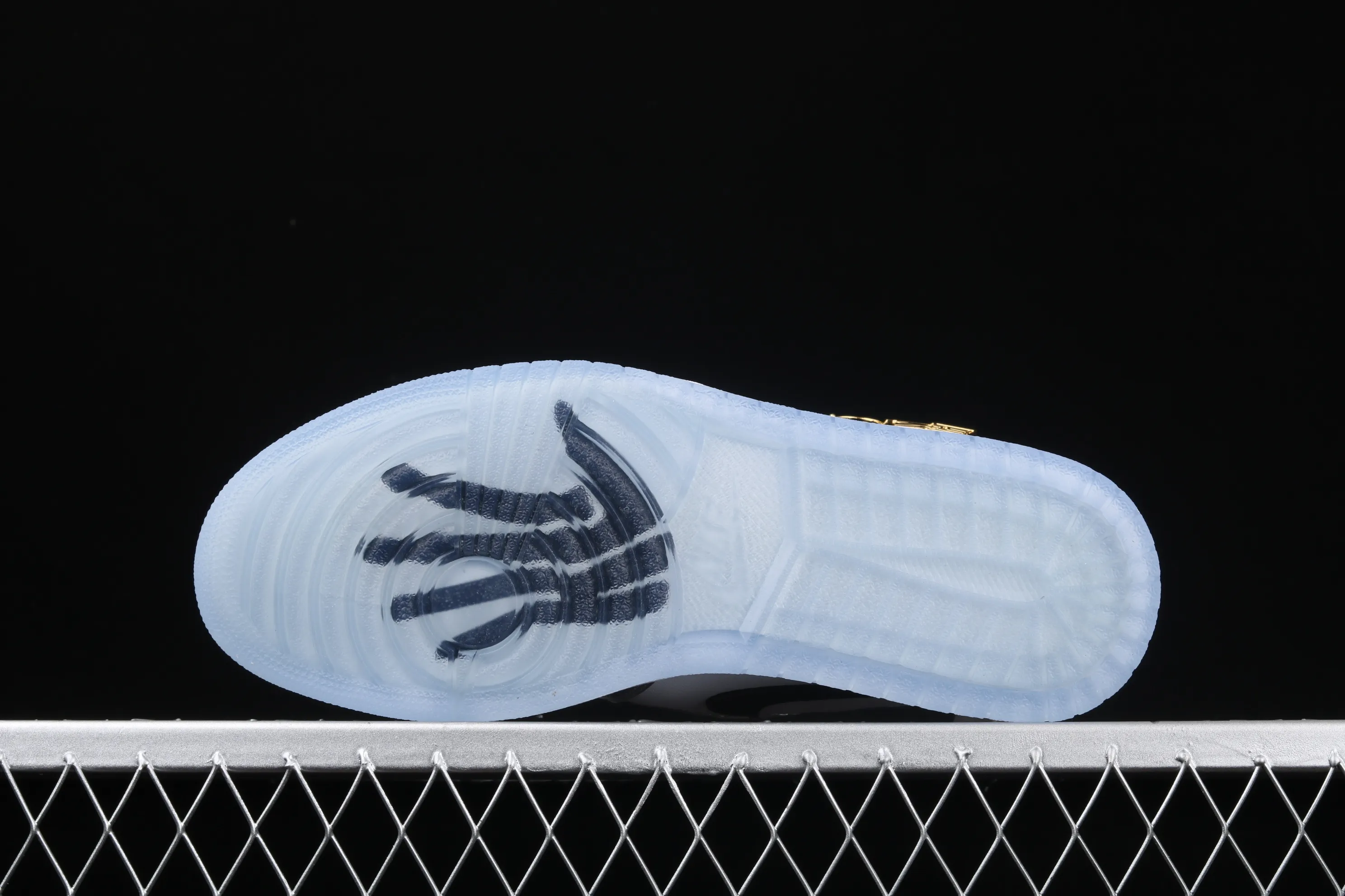 All categories Air Jordan Jordan series basketball shoes Air Jordan 1 High #ZG version Air Jordan 1 Pass The Torch AJ1 Joe 1 Leonard liquid electroplating silver AQ7476-016